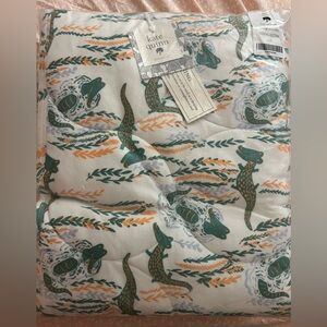 Kate Quinn NIB classic circle quilt. Orange crocodile.